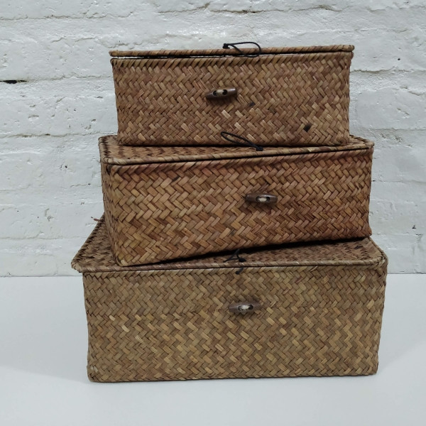 CESTA CON TAPA RECTANGULAR MEDIANA 26x16x10