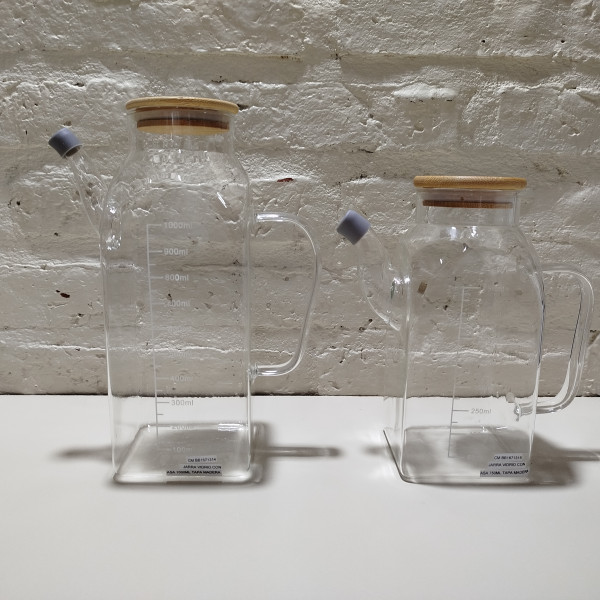 JARRA VIDRIO CON ASA 750ML TAPA MADERA