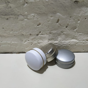 lata pastillero 45x25mm lisa blanca plata dorada