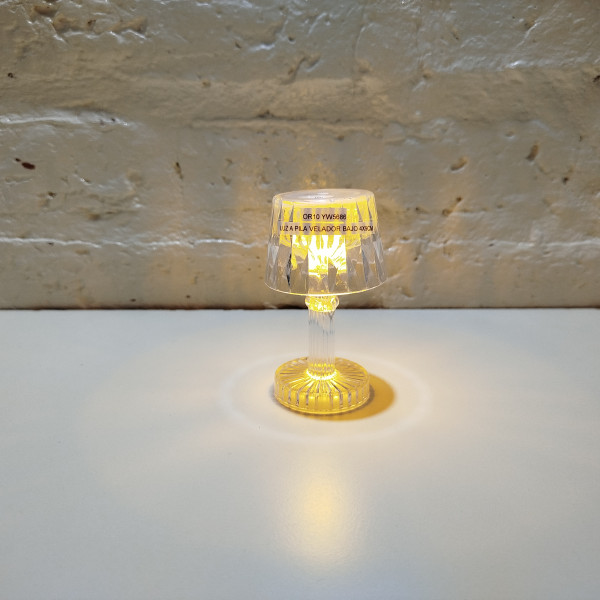 LUZ A PILA VELADOR BAJO 4X9CM