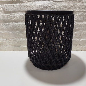 mesa fibra natural negra chica 30x35cm alto