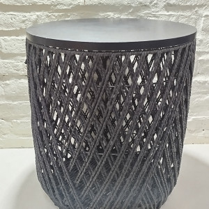 mesa fibra natural negra grande 40x47cm alto